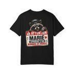 Raccoon Warning Graphic T-Shirt | French Text "Regarde Derrière"