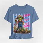 Frog Gardener Graphic Tee — "J'enterrer des choses... peut-être des plantes, peut-être des gens"