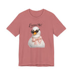 Excuse Me ! T-shirt Cygne Stylé — T-shirt graphique avec lunettes de soleil mignonnes et nœud papillon