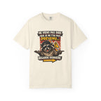 Raccoon Warning Graphic T-Shirt | French Text "Regarde Derrière"