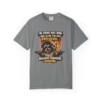 Raccoon Warning Graphic T-Shirt | French Text "Regarde Derrière"