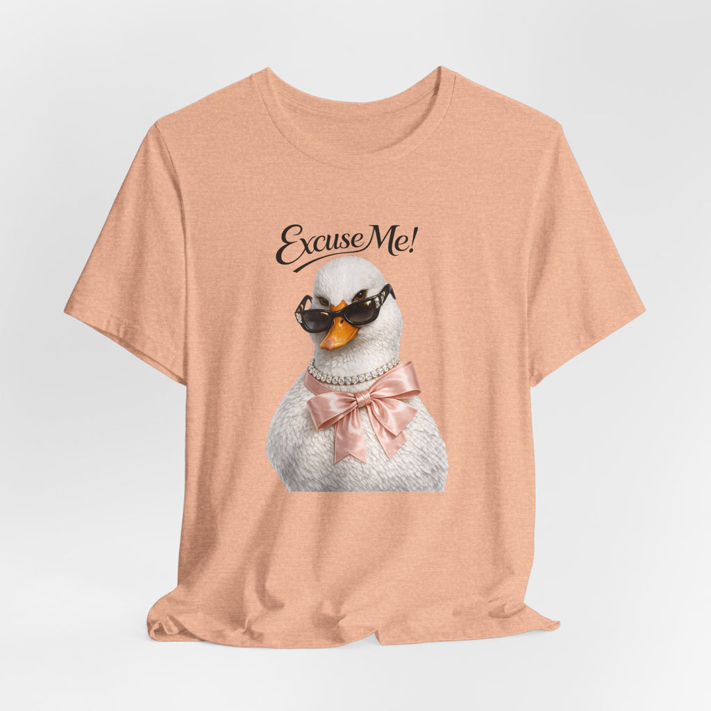 Excuse Me ! T-shirt Cygne Stylé — T-shirt graphique avec lunettes de soleil mignonnes et nœud papillon