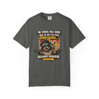 Raccoon Warning Graphic T-Shirt | French Text "Regarde Derrière"