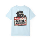 Raccoon Warning Graphic T-Shirt | French Text "Regarde Derrière"