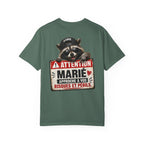 Raccoon Warning Graphic T-Shirt | French Text "Regarde Derrière"