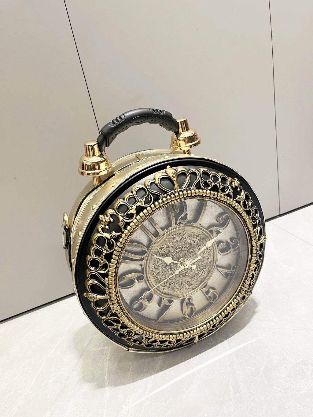 Sac-horloge TimeLuxe™ ⏰👜 — Mode intemporelle, élégance au quotidien
